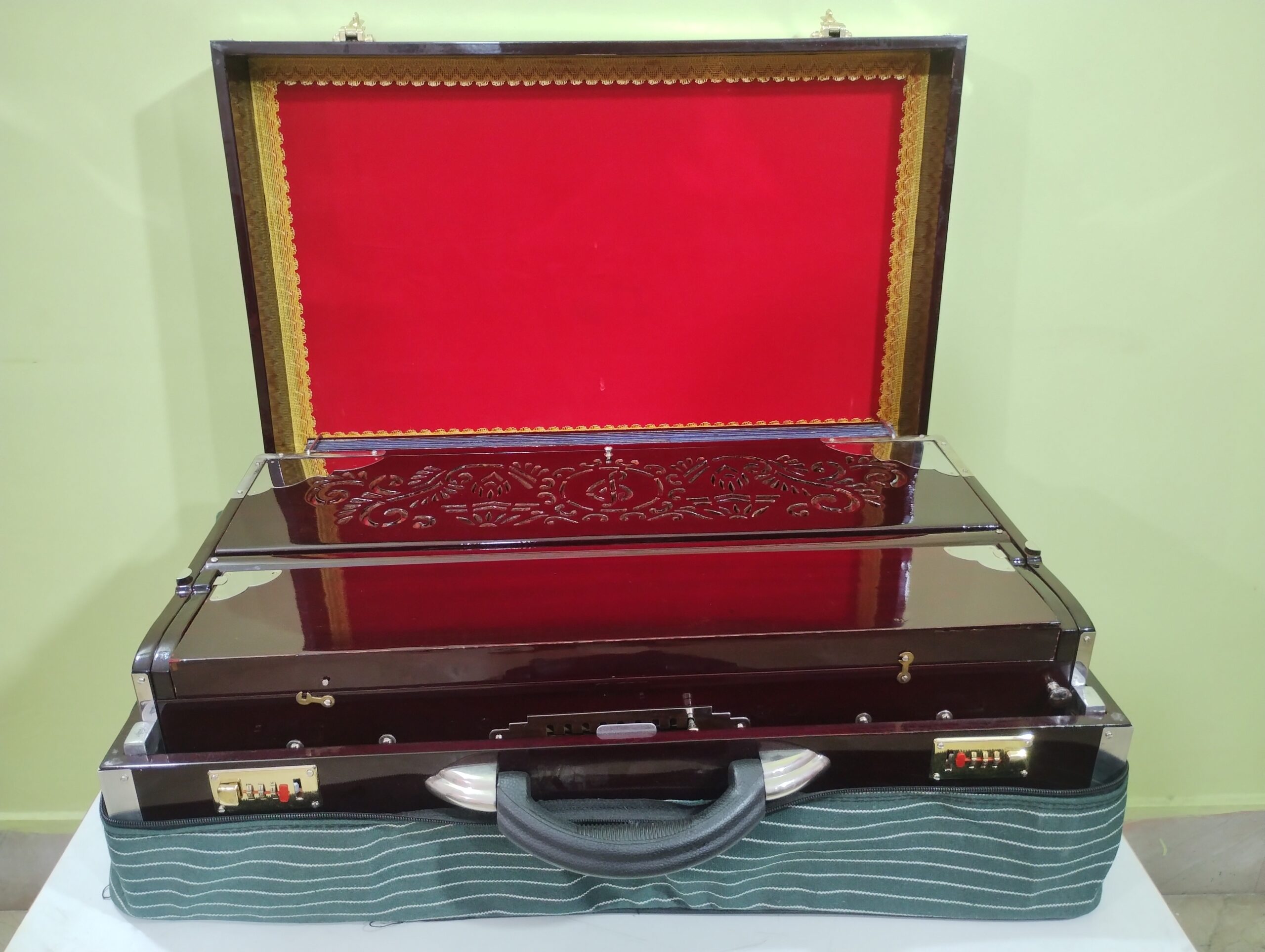 3 3 Line 9-Scale Changer Harmonium | Bass, Male & Female Reeds | No.1 Palitana Reed Quality - Image 4
