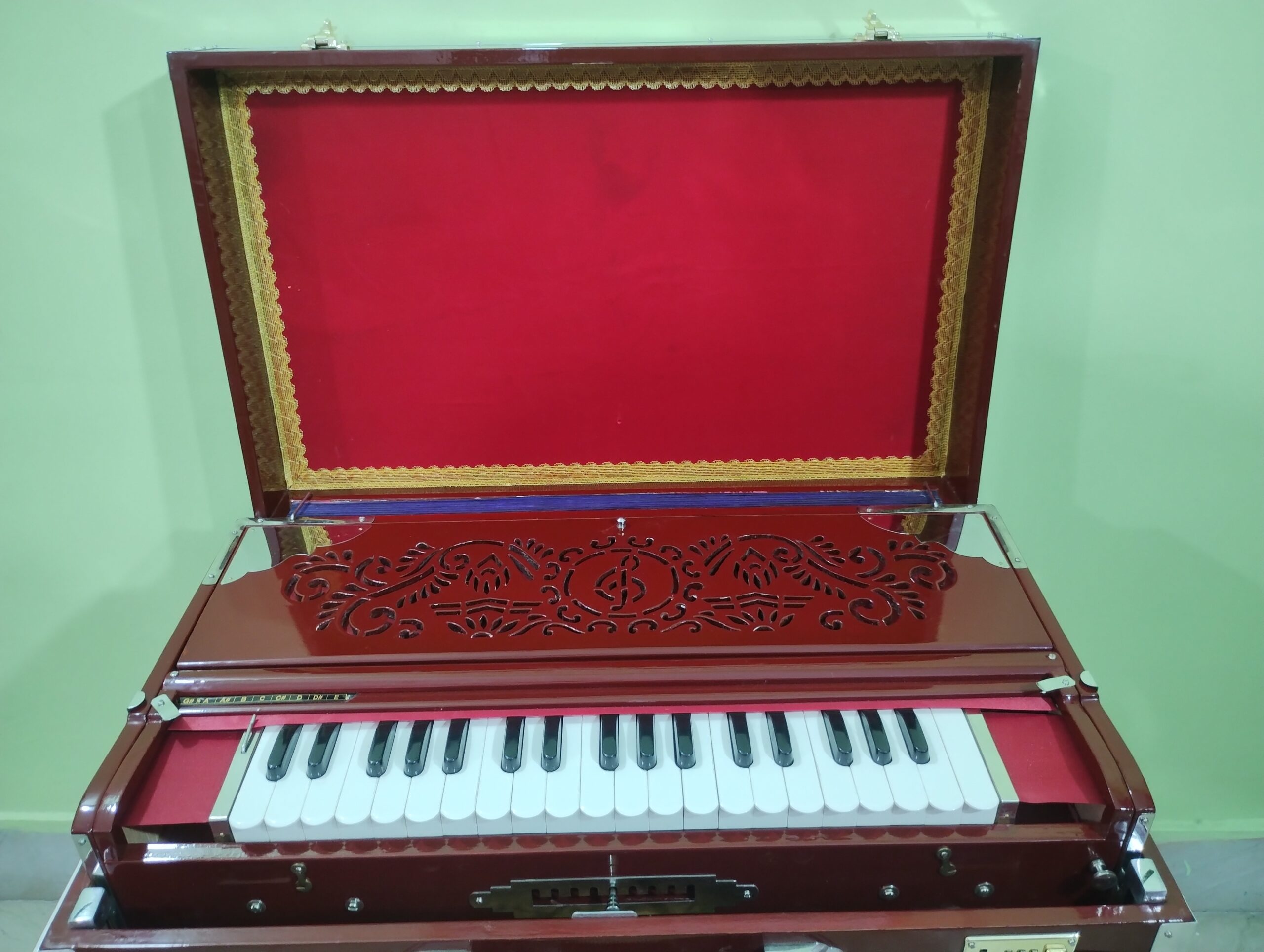 6 3 Line 9-Scale Changer Harmonium | Bass, Male & Female Reeds | 1 No. Palitana Reed Quality - Image 7
