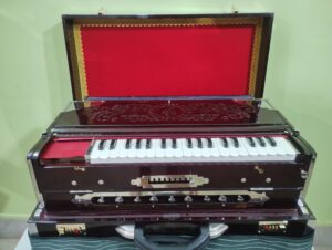 3 Line 9-Scale Changer Harmonium | Bass, Male & Female Reeds | No.1 Palitana Reed Quality