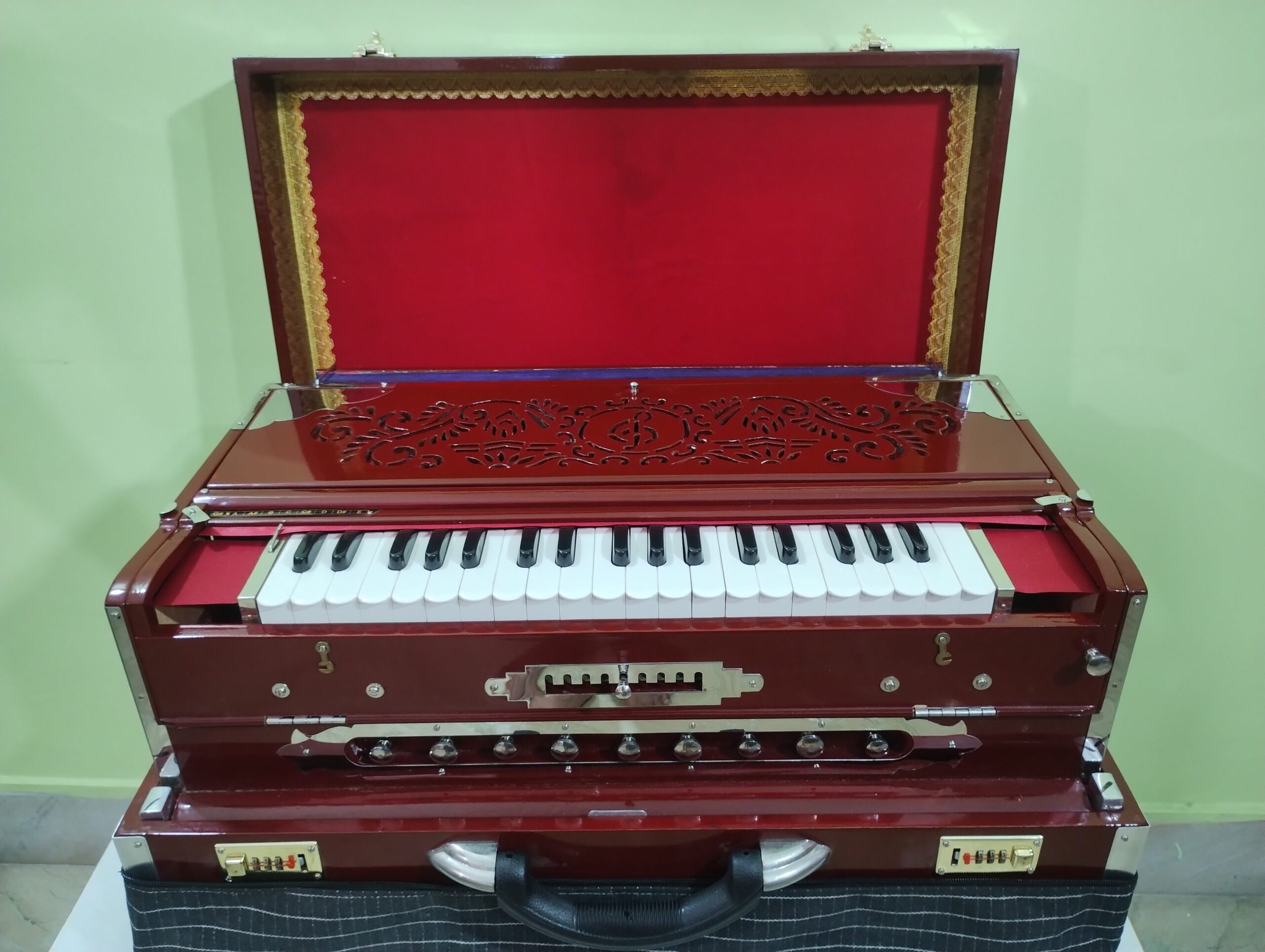 7 3 Line 9-Scale Changer Harmonium | Bass, Male & Female Reeds | 1 No. Palitana Reed Quality - Image 8