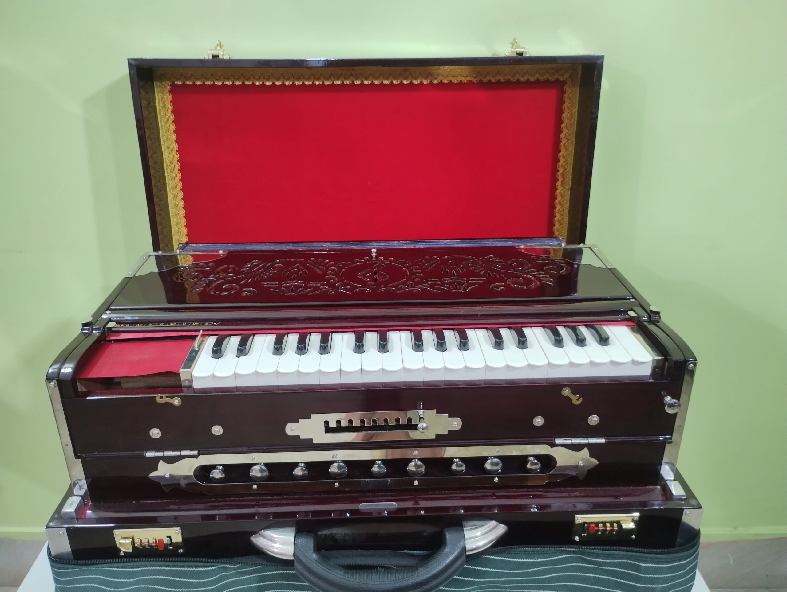7 3 Line 9-Scale Changer Harmonium | Bass, Male & Female Reeds | No.1 Palitana Reed Quality - Image 8